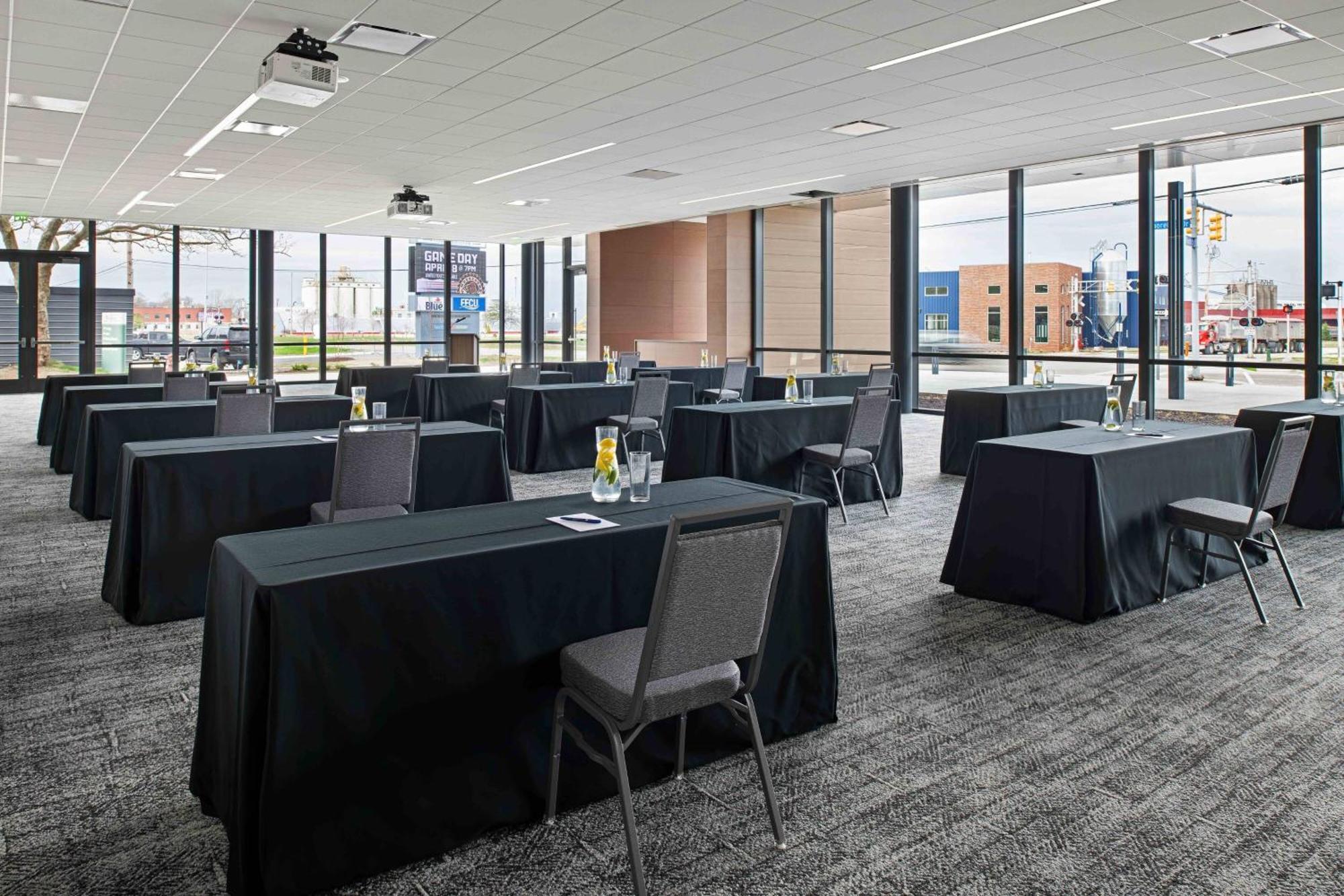 Delta Hotels By Marriott Muskegon Convention Center Eksteriør bilde
